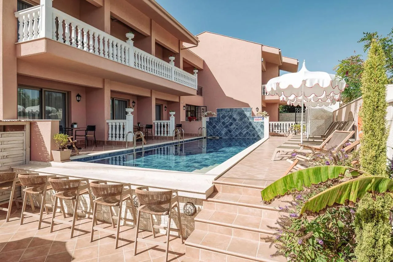 Kseynasa Suites Nikiti  3*, Nikiti (Sithonia) Grekland